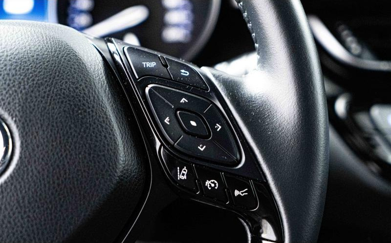 TOYOTA C-HR TOYOTA C-HR