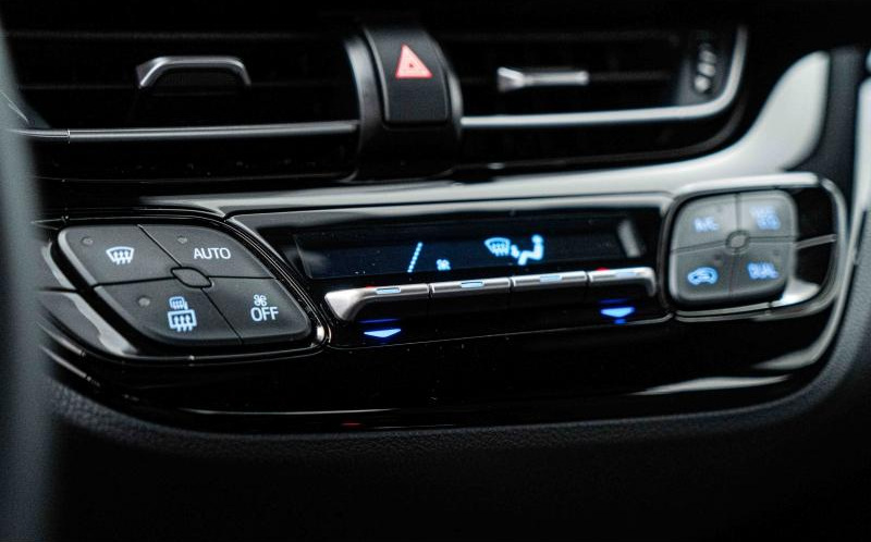 TOYOTA C-HR TOYOTA C-HR