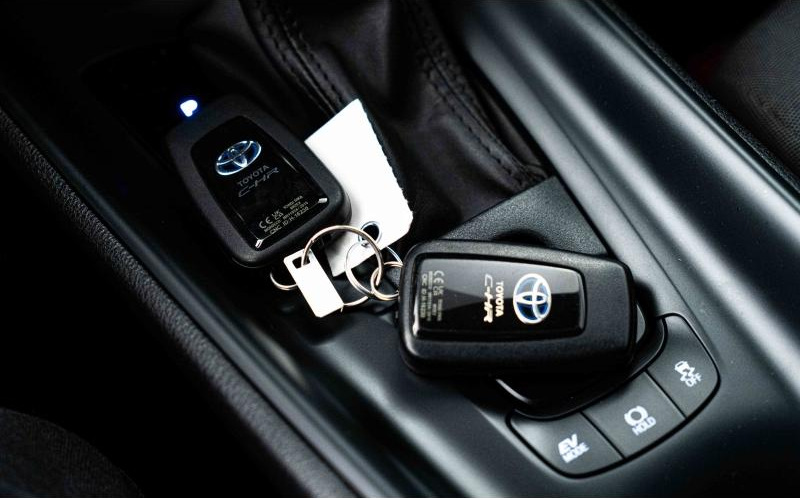 TOYOTA C-HR TOYOTA C-HR