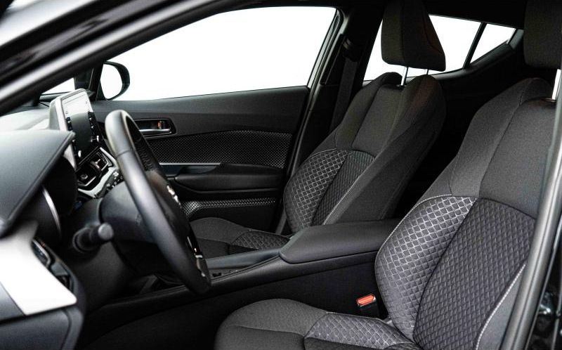 TOYOTA C-HR TOYOTA C-HR