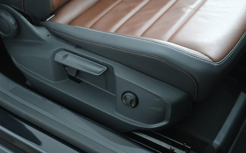 VOLKSWAGEN T-Roc Cabriolet VOLKSWAGEN T-Roc Cabriolet