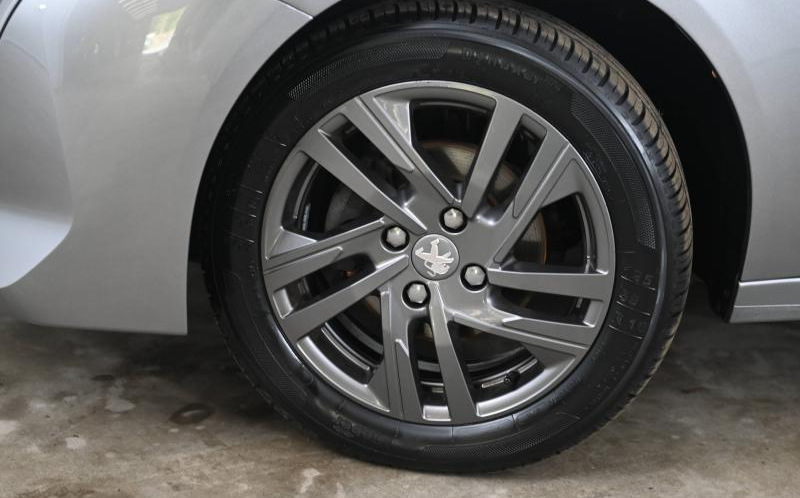 PEUGEOT 208 PEUGEOT 208