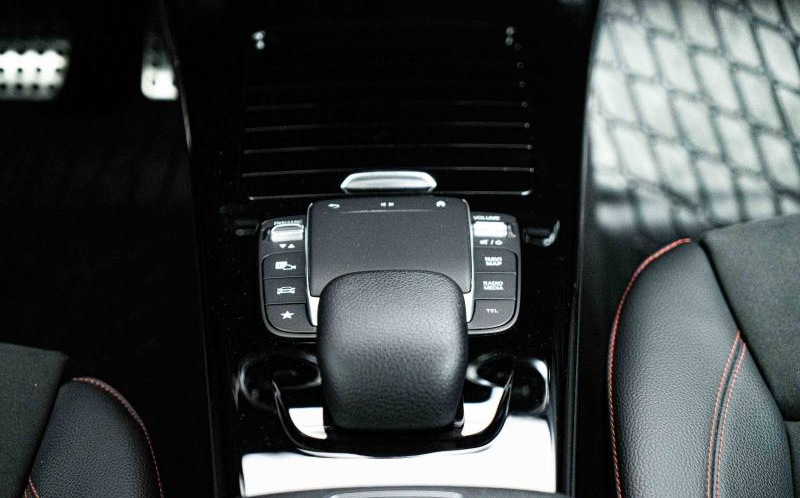 MERCEDES-BENZ CLA Shooting Brake