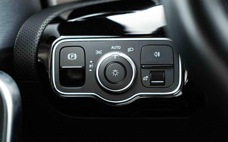 MERCEDES-BENZ CLA Shooting Brake