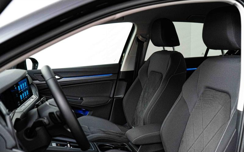 VOLKSWAGEN Golf VOLKSWAGEN Golf