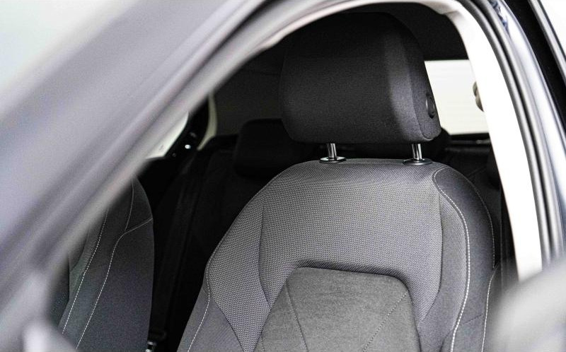 VOLKSWAGEN Golf VOLKSWAGEN Golf