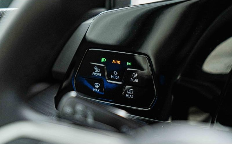 VOLKSWAGEN Golf VOLKSWAGEN Golf