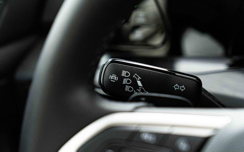 VOLKSWAGEN Golf VOLKSWAGEN Golf