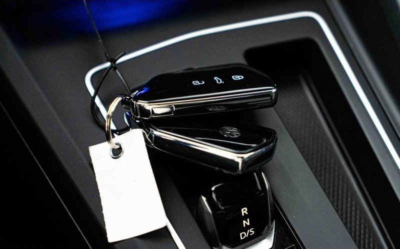 VOLKSWAGEN Golf VOLKSWAGEN Golf