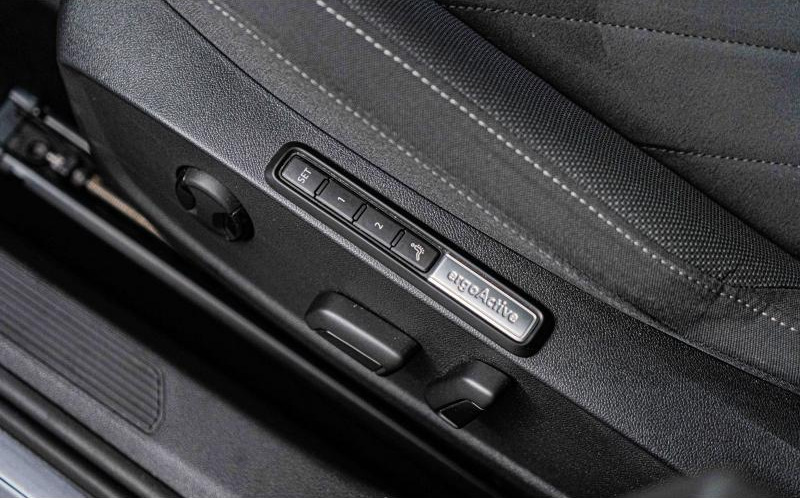 VOLKSWAGEN Golf VOLKSWAGEN Golf