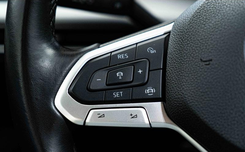 VOLKSWAGEN Golf VOLKSWAGEN Golf