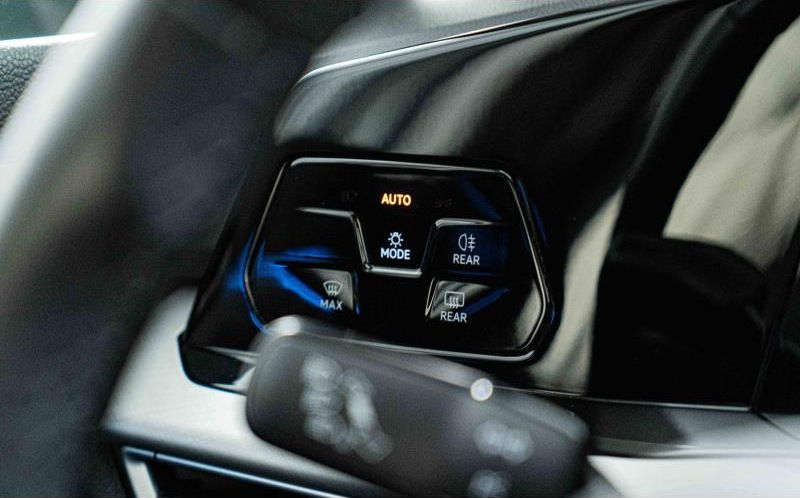 VOLKSWAGEN Golf VOLKSWAGEN Golf