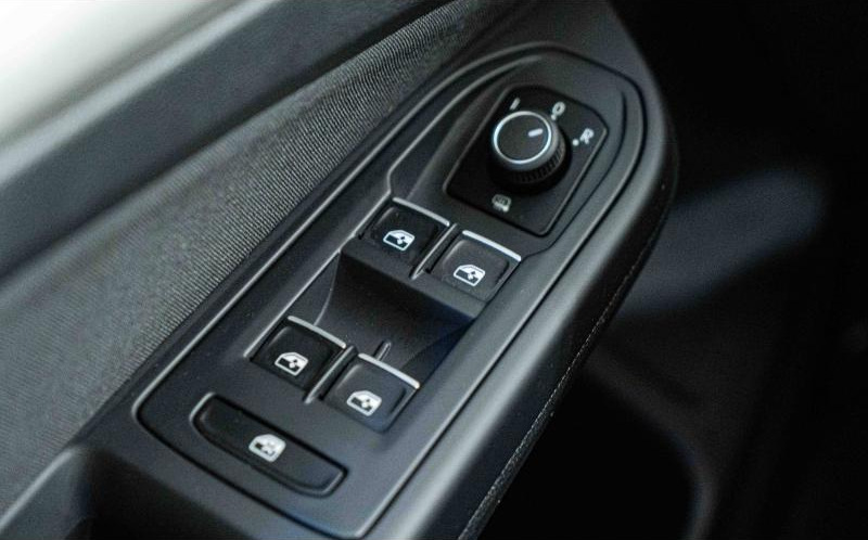 VOLKSWAGEN Golf VOLKSWAGEN Golf