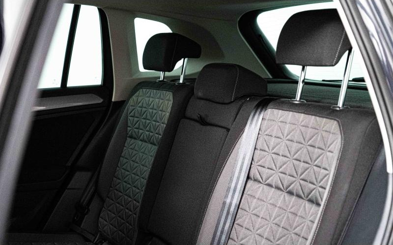 VOLKSWAGEN Tiguan VOLKSWAGEN Tiguan