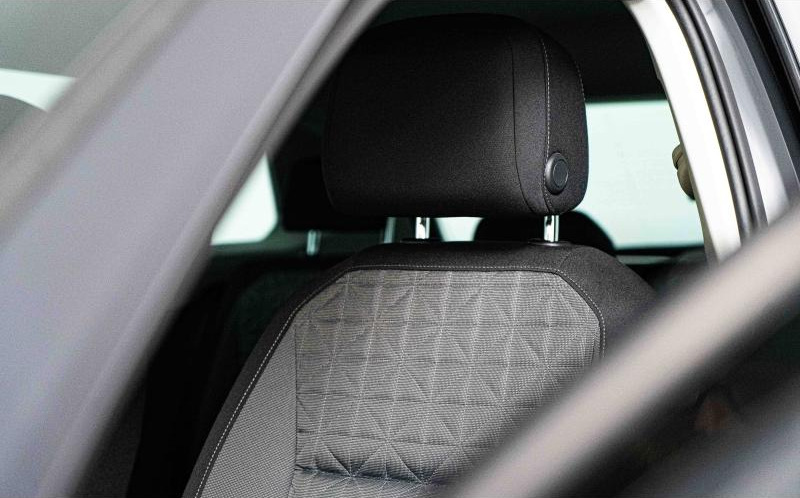 VOLKSWAGEN Tiguan VOLKSWAGEN Tiguan