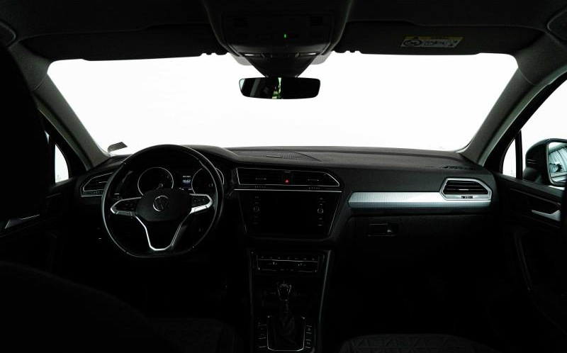 VOLKSWAGEN Tiguan VOLKSWAGEN Tiguan