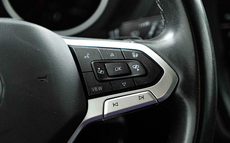 VOLKSWAGEN Tiguan VOLKSWAGEN Tiguan