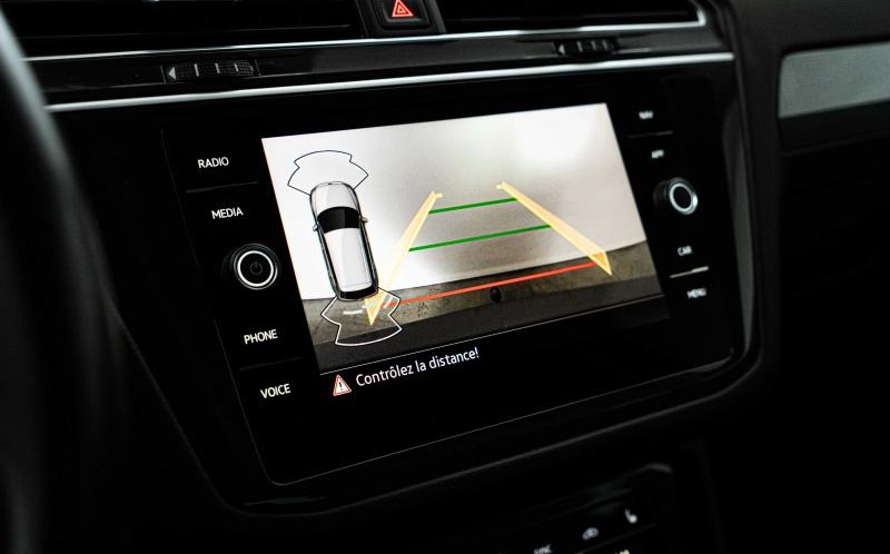 VOLKSWAGEN Tiguan VOLKSWAGEN Tiguan