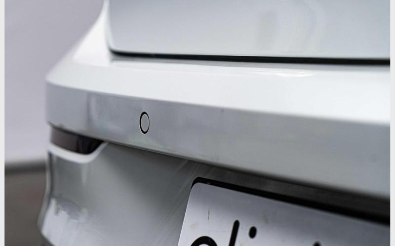 VOLKSWAGEN Golf VOLKSWAGEN Golf