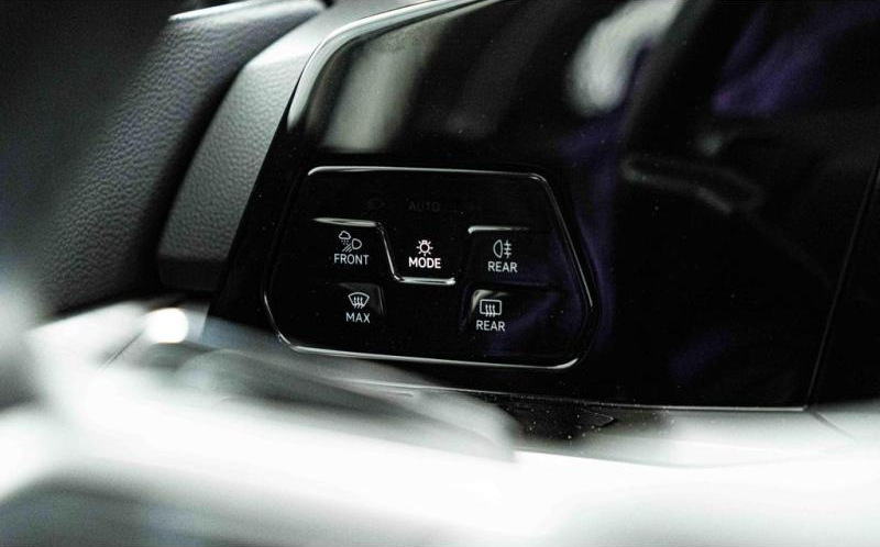 VOLKSWAGEN Golf VOLKSWAGEN Golf