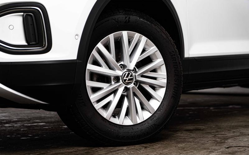 VOLKSWAGEN T-Roc VOLKSWAGEN T-Roc