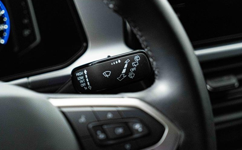 VOLKSWAGEN T-Roc VOLKSWAGEN T-Roc