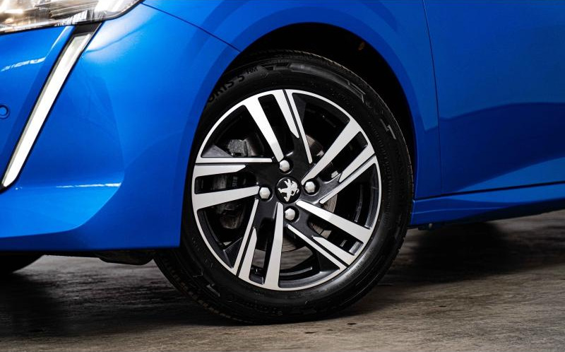 PEUGEOT 208 PEUGEOT 208