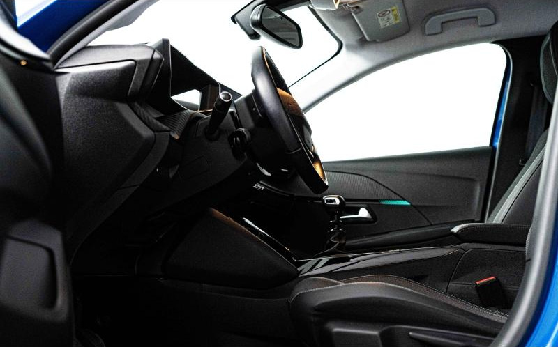 PEUGEOT 208 PEUGEOT 208