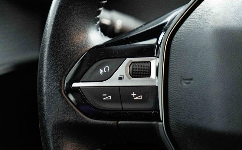 PEUGEOT 208 PEUGEOT 208