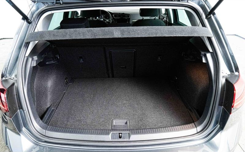 VOLKSWAGEN Golf VOLKSWAGEN Golf