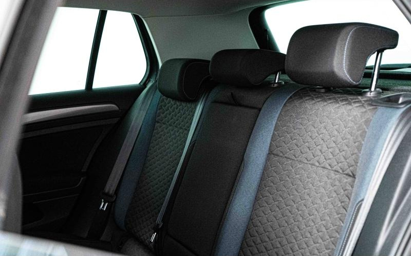 VOLKSWAGEN Golf VOLKSWAGEN Golf