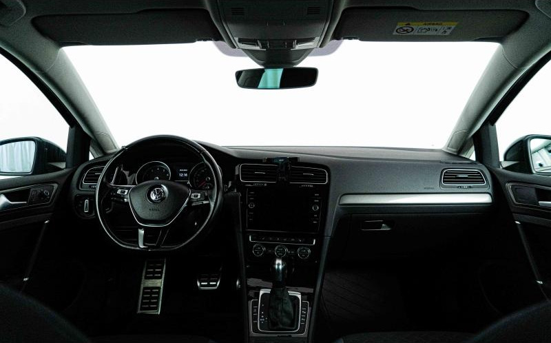 VOLKSWAGEN Golf VOLKSWAGEN Golf