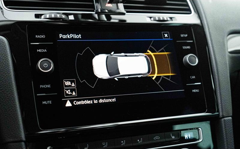 VOLKSWAGEN Golf VOLKSWAGEN Golf