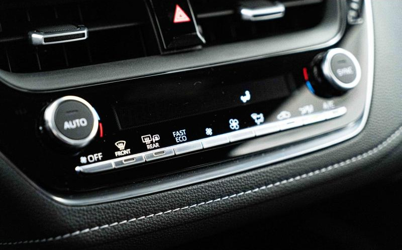 TOYOTA Corolla Touring Spt