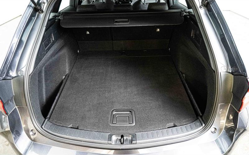 TOYOTA Corolla Touring Spt