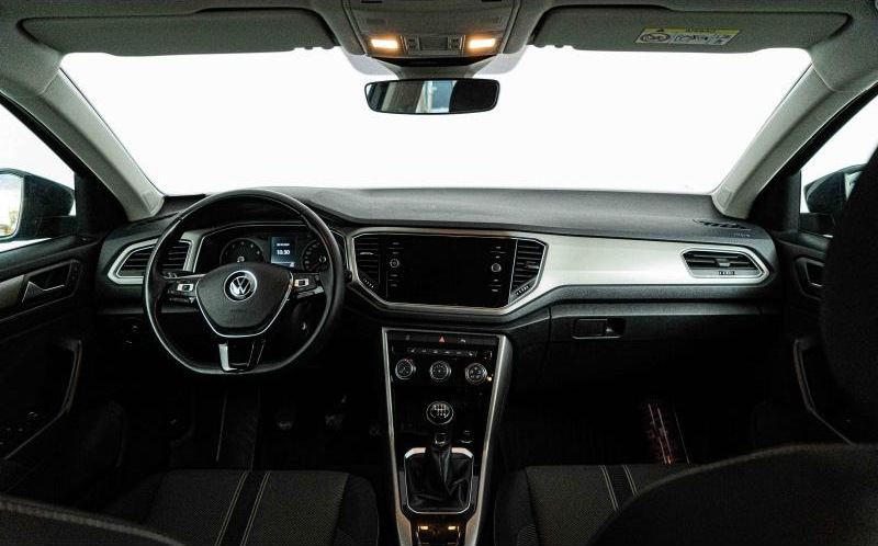 VOLKSWAGEN T-Roc VOLKSWAGEN T-Roc