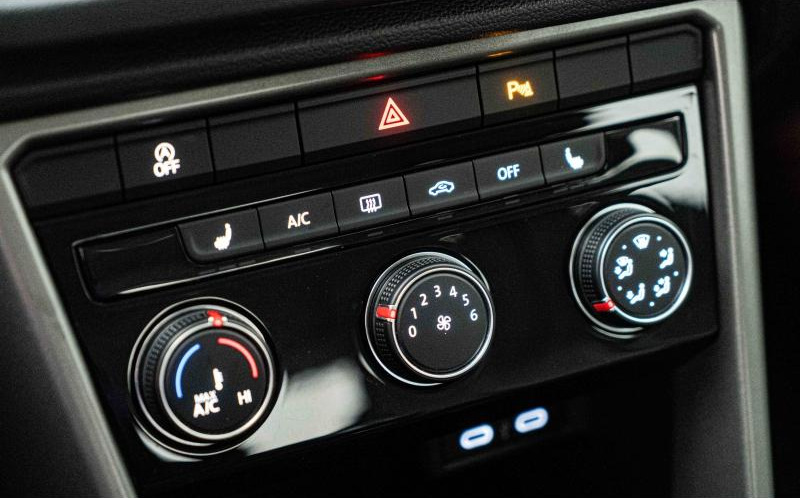 VOLKSWAGEN T-Roc VOLKSWAGEN T-Roc