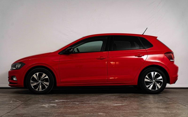 VOLKSWAGEN Polo