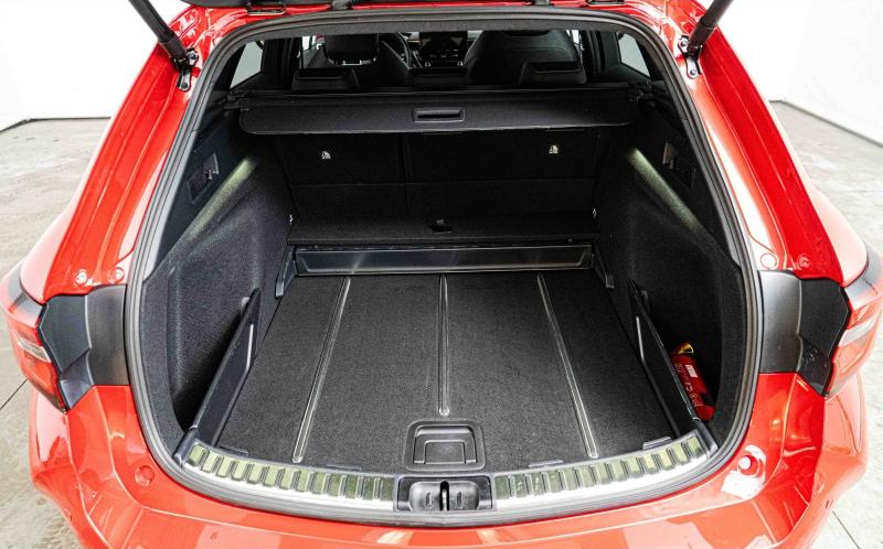 TOYOTA Corolla Touring Spt