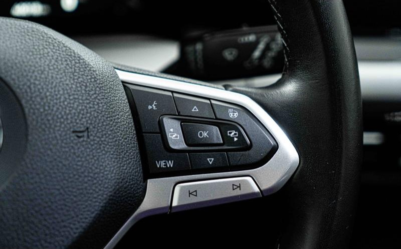 VOLKSWAGEN Golf VOLKSWAGEN Golf