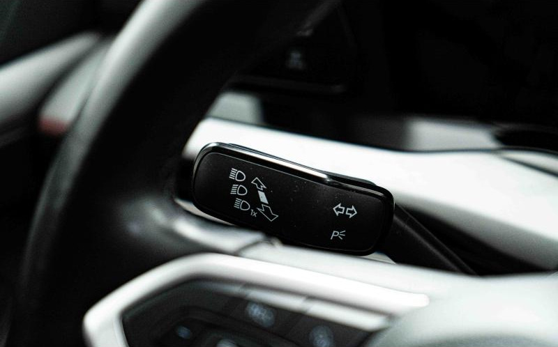 VOLKSWAGEN Golf VOLKSWAGEN Golf