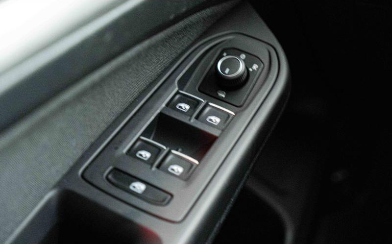 VOLKSWAGEN Golf VOLKSWAGEN Golf