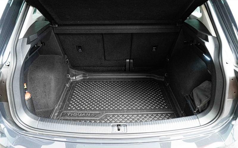 VOLKSWAGEN Tiguan VOLKSWAGEN Tiguan