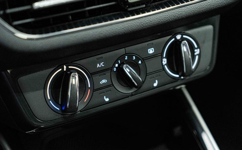 SKODA Fabia SKODA Fabia