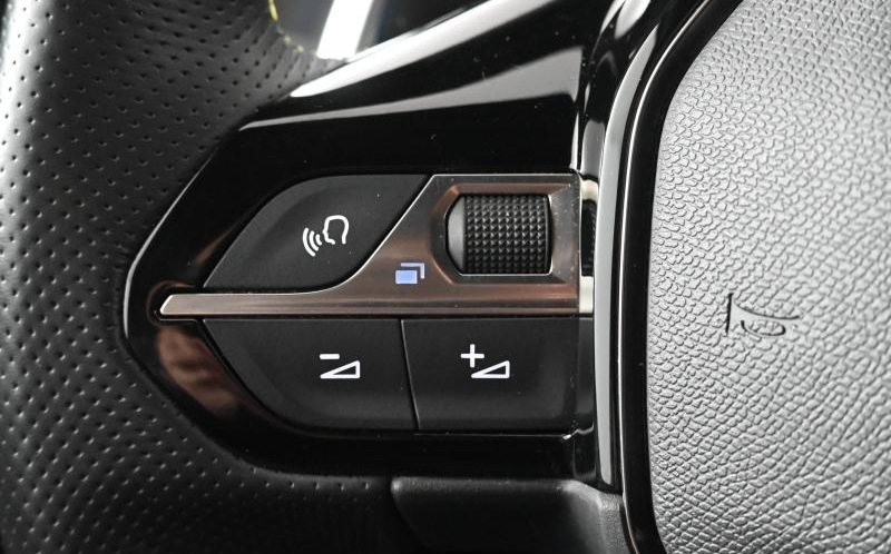 PEUGEOT 208 PEUGEOT 208