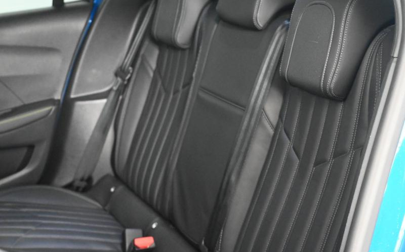 PEUGEOT 208 PEUGEOT 208