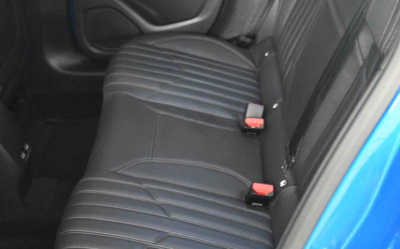 PEUGEOT 208 PEUGEOT 208