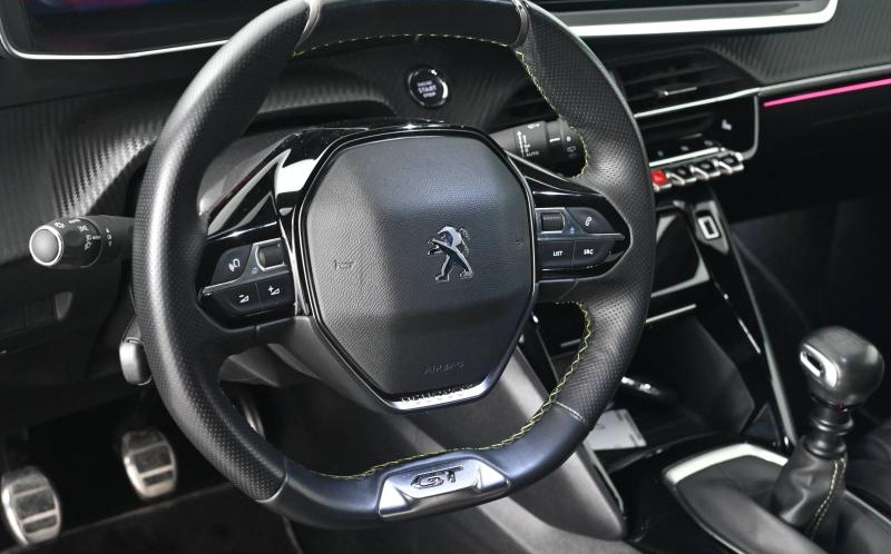 PEUGEOT 208 PEUGEOT 208