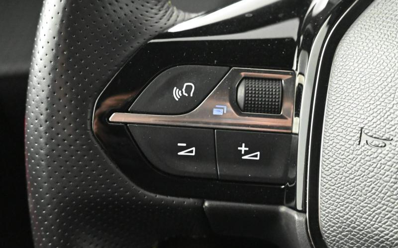 PEUGEOT 208 PEUGEOT 208