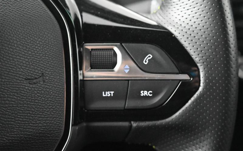 PEUGEOT 208 PEUGEOT 208